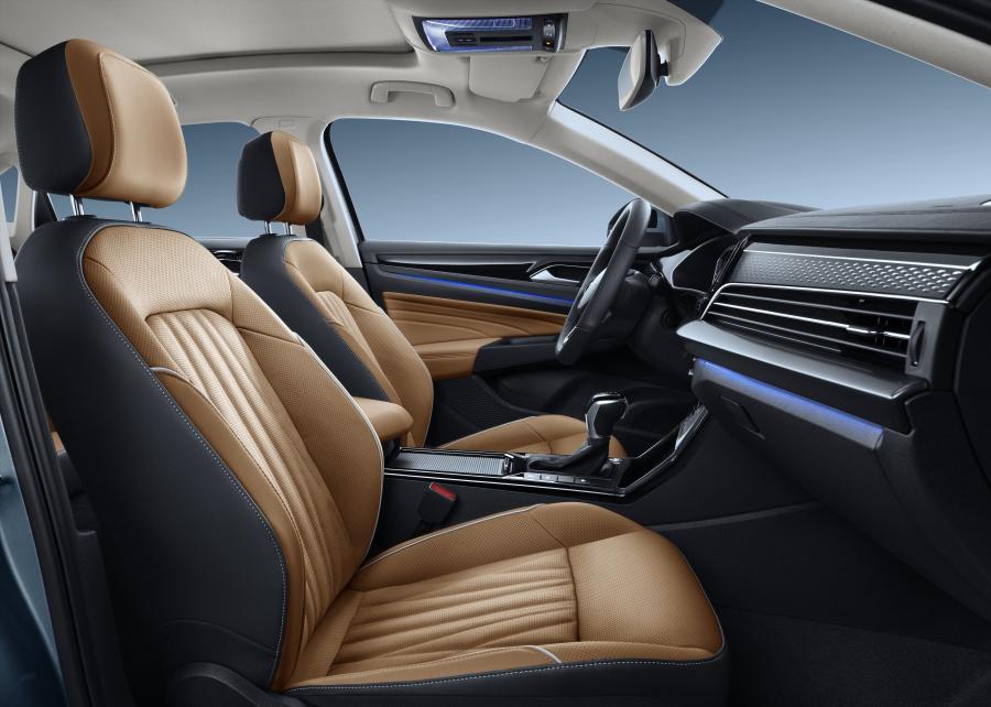 Интерьер Volkswagen Passat 330 TSI with Star Grill 2021 года  (CN) (фото 13 из 14)